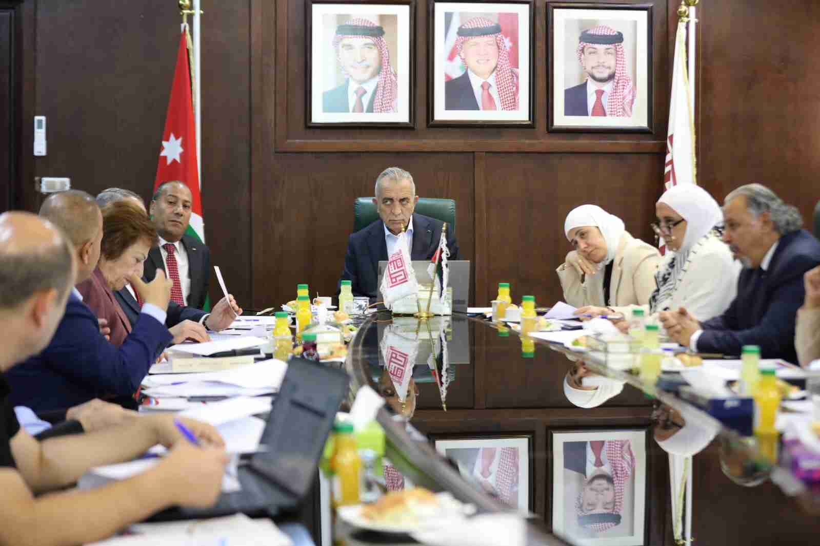 الرواشدة يجتمع بلجنة "بانوراما قصر الملك المؤسس"