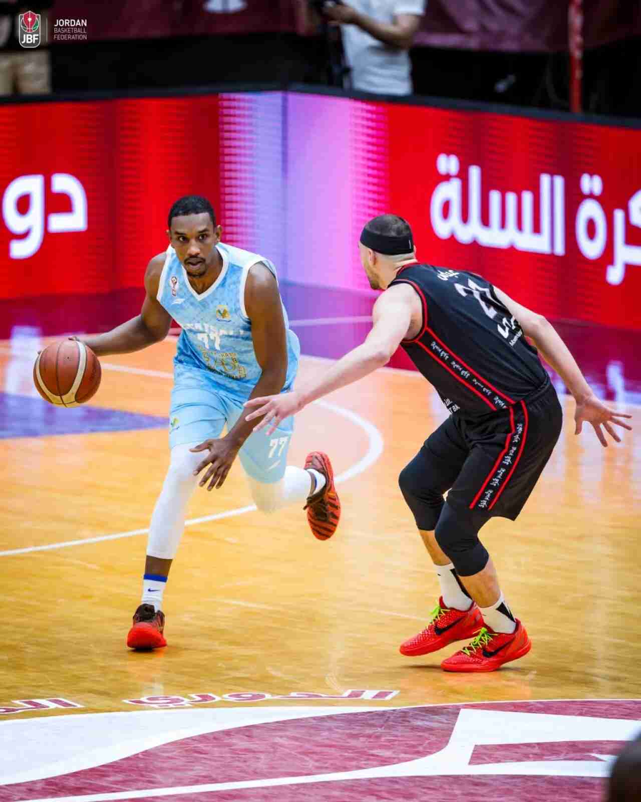 اتحاد عمّان يفوز على الفيصلي ويؤجل حسم لقب دوري السلة إلى المباراة الخامسة