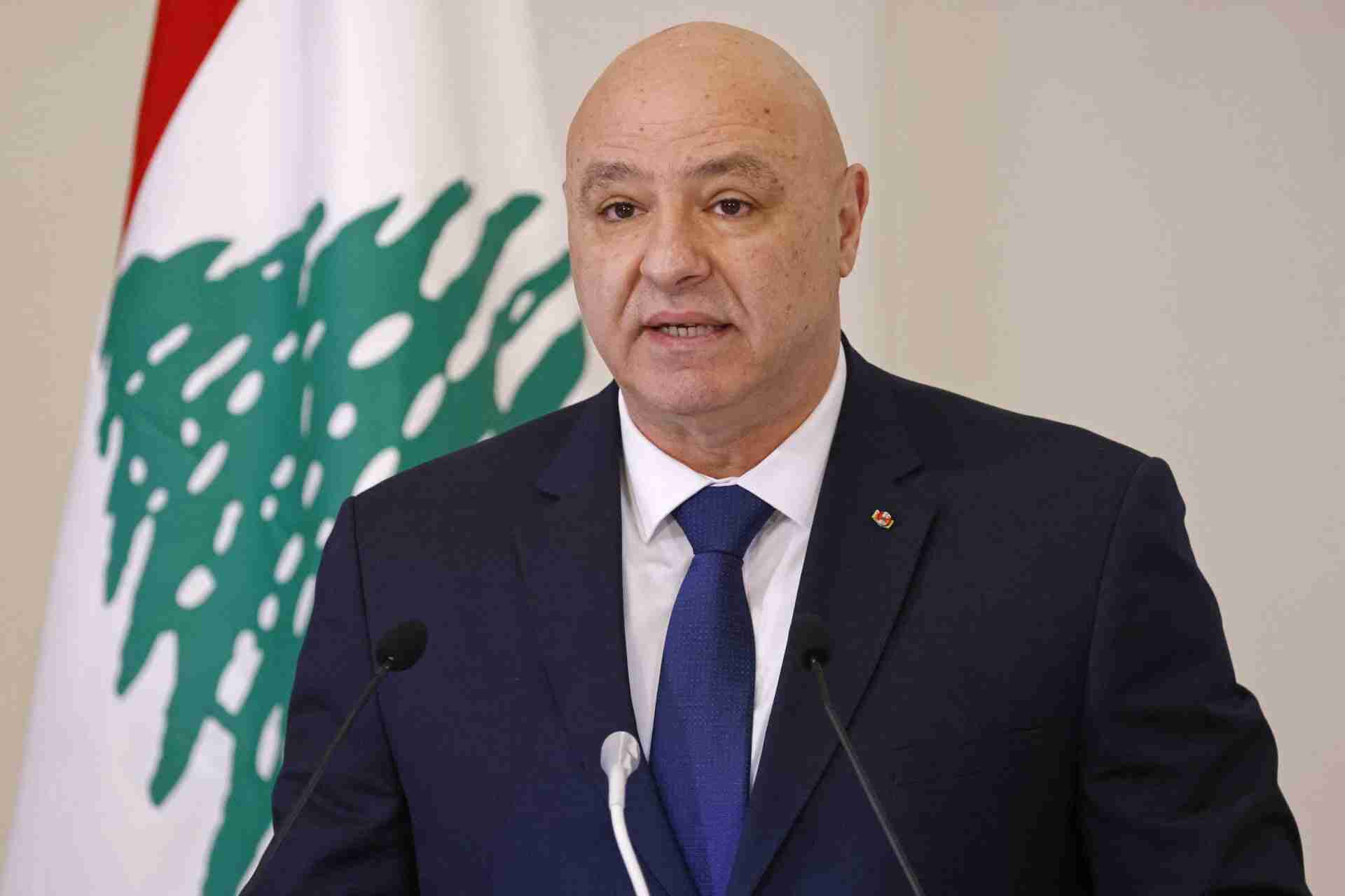 الرئيس اللبناني يندد بعدوان إسرائيلي شرس على بلاده 