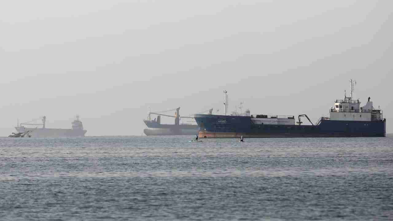 عبدالملك الحوثي يعلن اغلاق باب المندب حتى اشعار آخر أمام السفن الإسرائيلية