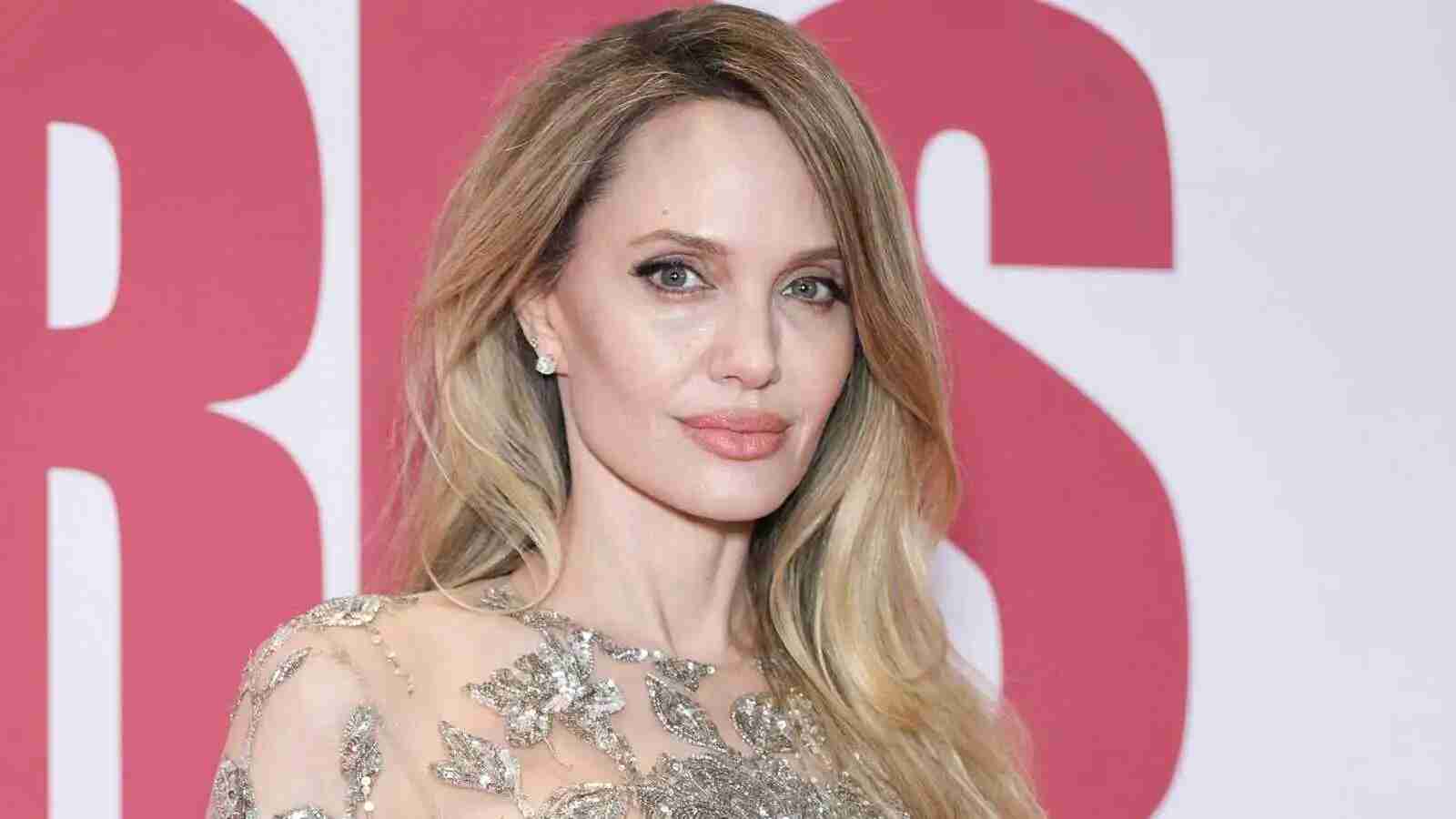 لأول مرة: تصريح أنجلينا جولي عن والدتها يكشف عقدتها في تربية أبنائها