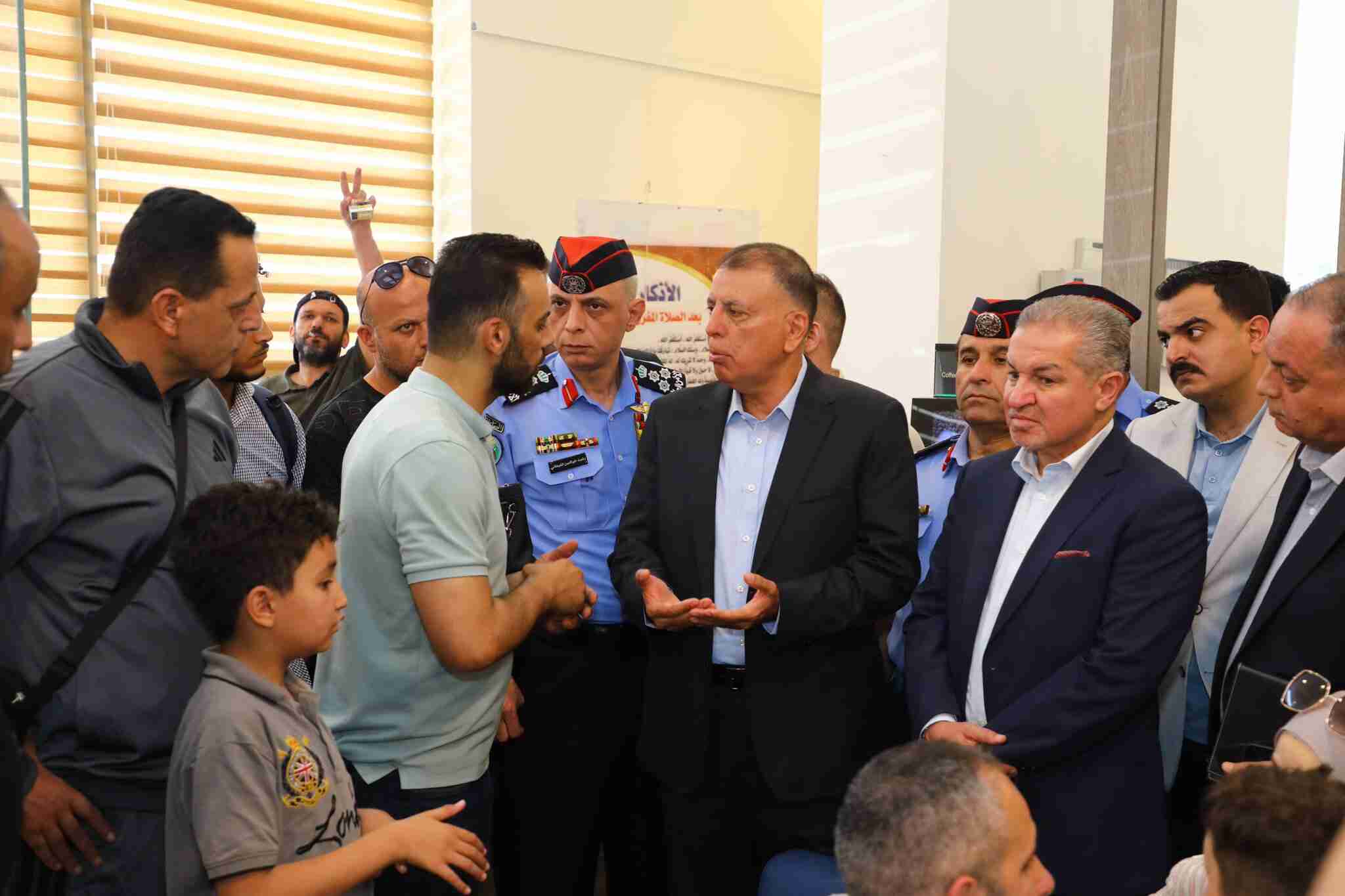 الفراية: نعمل على تطوير جسر الملك حسين وتسهيل حركة المسافرين رغم ارتفاع أعداد العابرين
