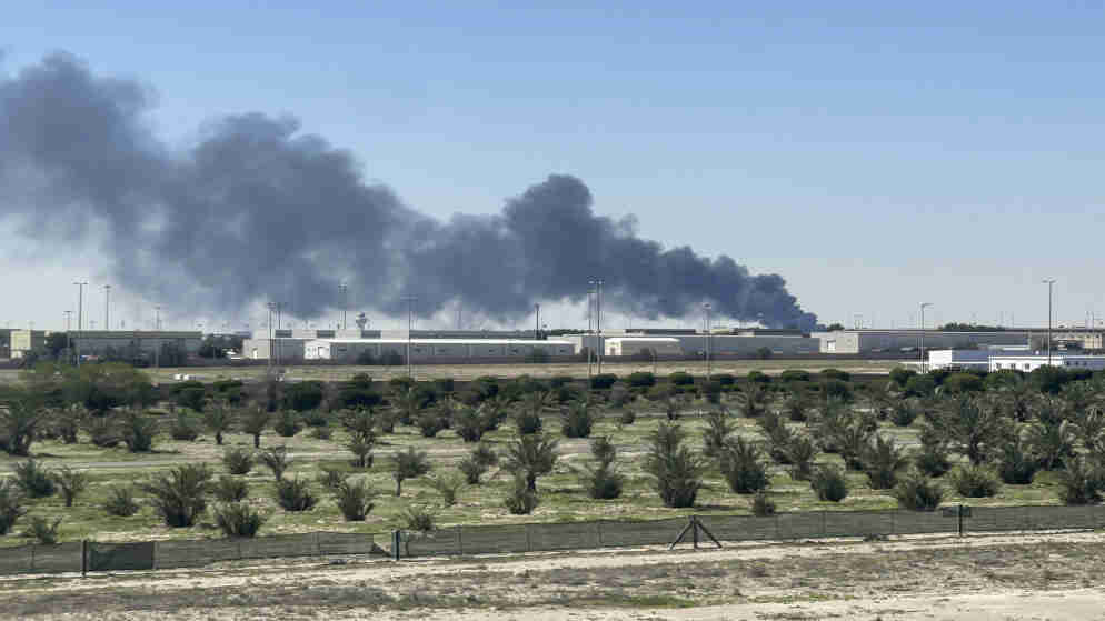 الجيش الكويتي: الدفاعات الجوية تواجه هجمات معادية بالصواريخ والطائرات المسيرة