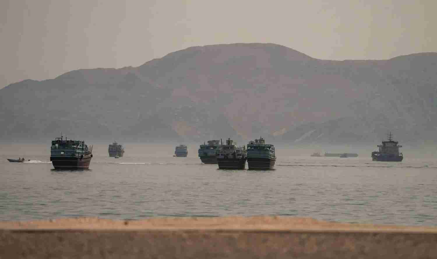 قطر: ننسق مع سلطنة عُمان بشأن مضيق هرمز والعبور الآمن للسفن