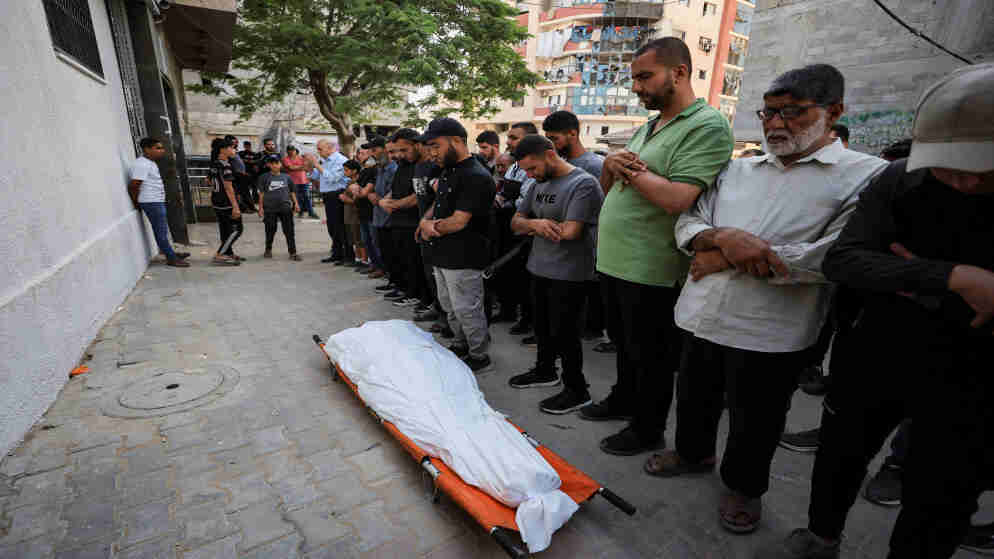 شهيد ومصابون في قصف إسرائيلي غرب مدينة خان يونس