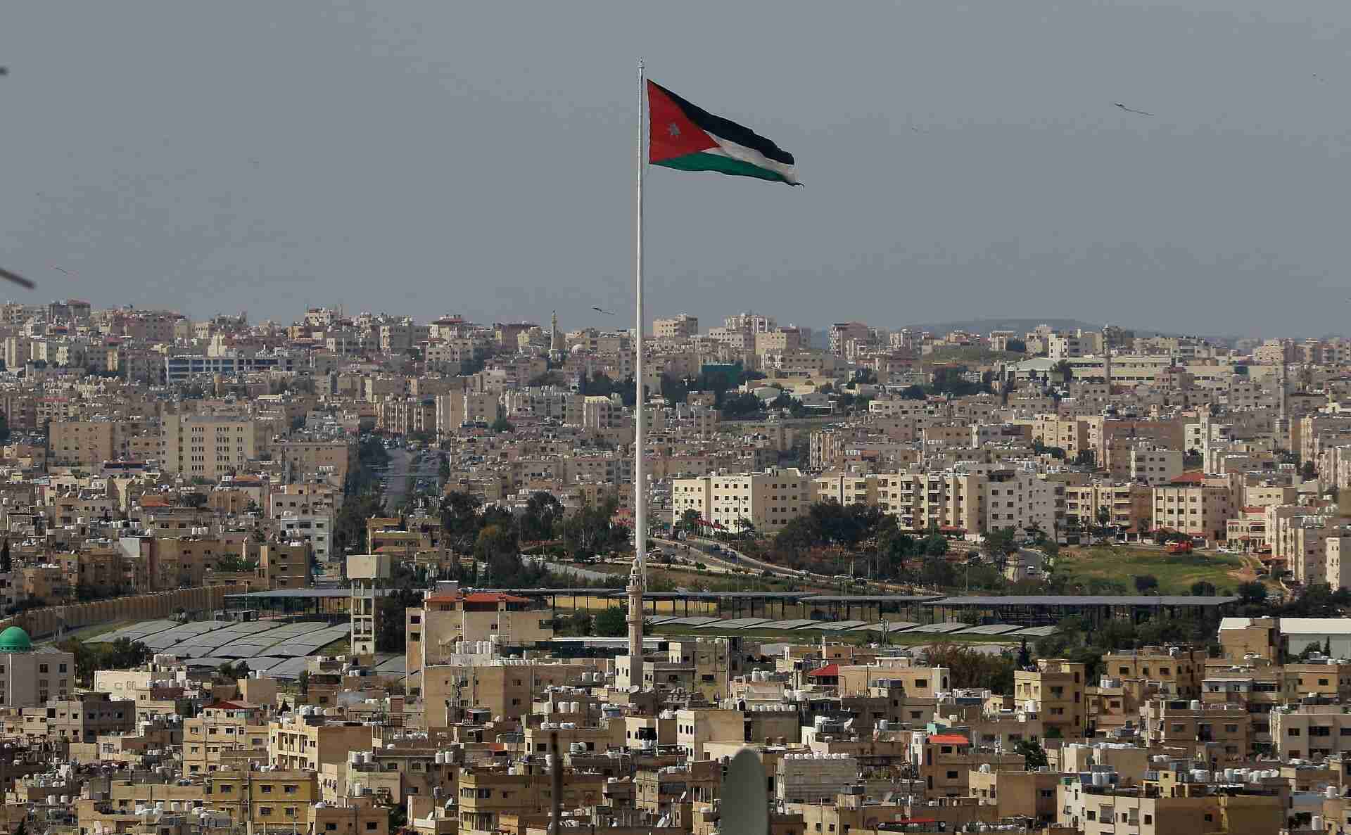 الأردن يدين استهداف إيران ناقلة سعودية أثناء عبورها من مضيق هرمز
