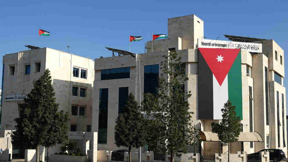 الاستثمار توضح بشأن تعثر مشروع استثماري والعدول عن نقل 3 مصانع إلى الأردن