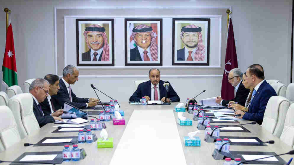 المالية النيابية تبحث مع ديوان المحاسبة آلية مناقشة تقرير 2026