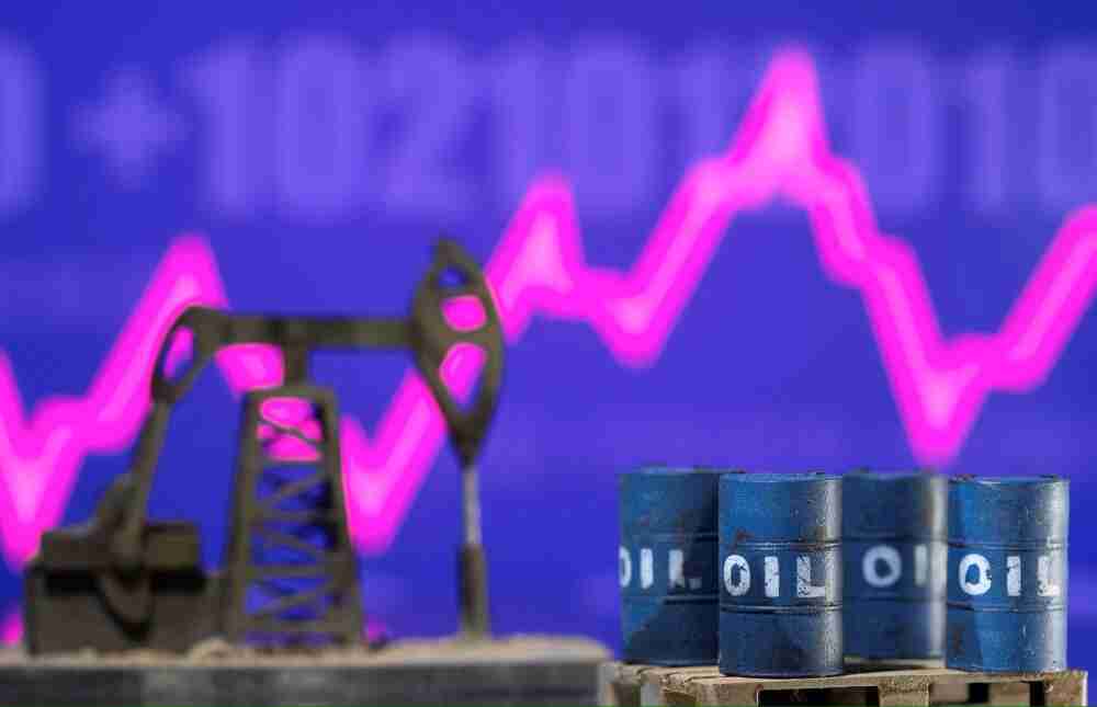 أسعار النفط تقفز أكثر من 7% بعد إعلان ترامب انتهاء وقف إطلاق النار مع إيران