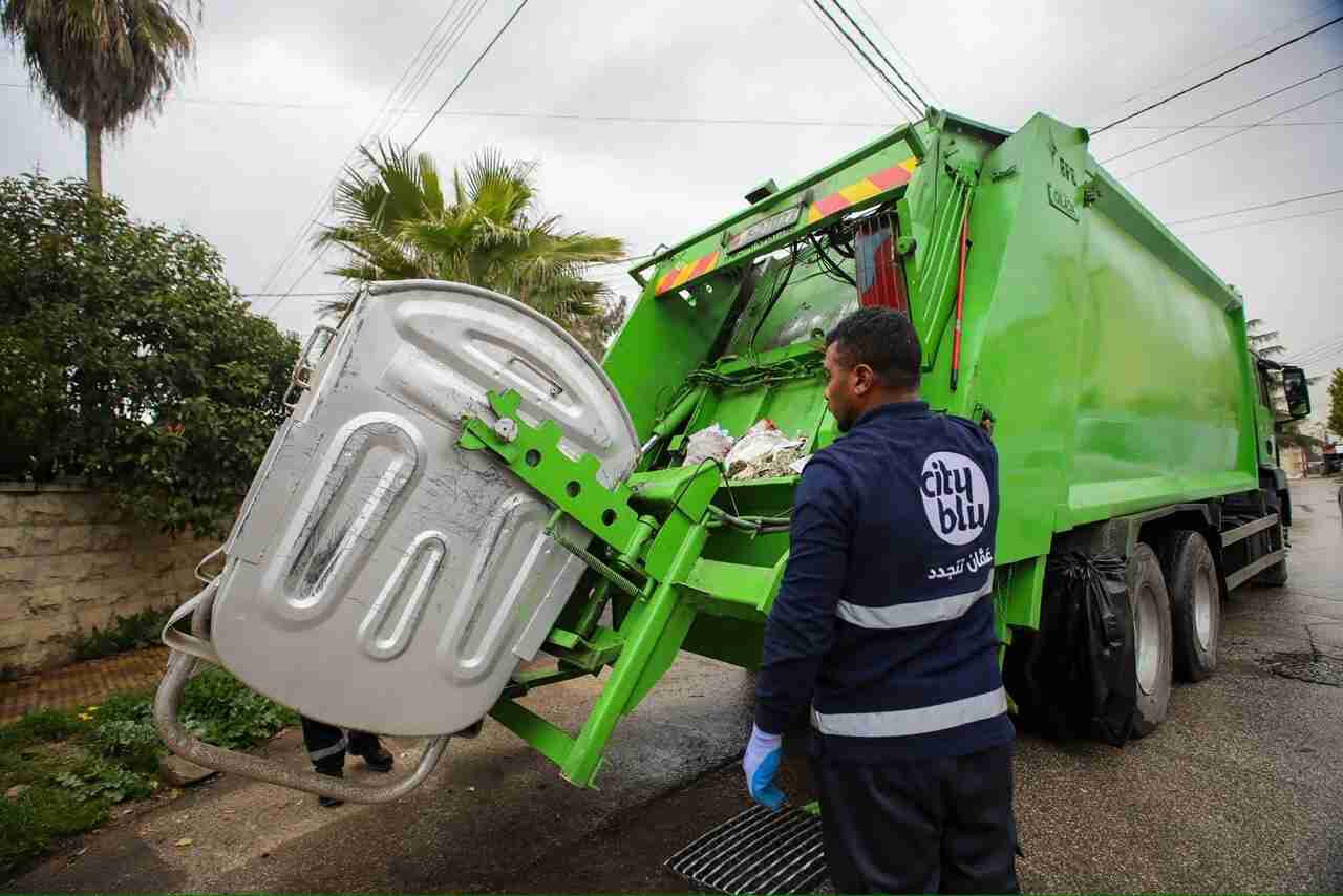 أمانة عمّان: جمع النفايات يمر بمرحلة انتقالية وتقييم التجربة لا يزال مبكرا
