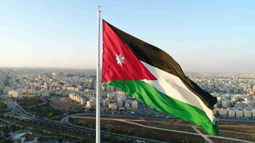 اعتراض وإسقاط 4 صواريخ دخلت المجال الجوي الأردني قادمة من إيران