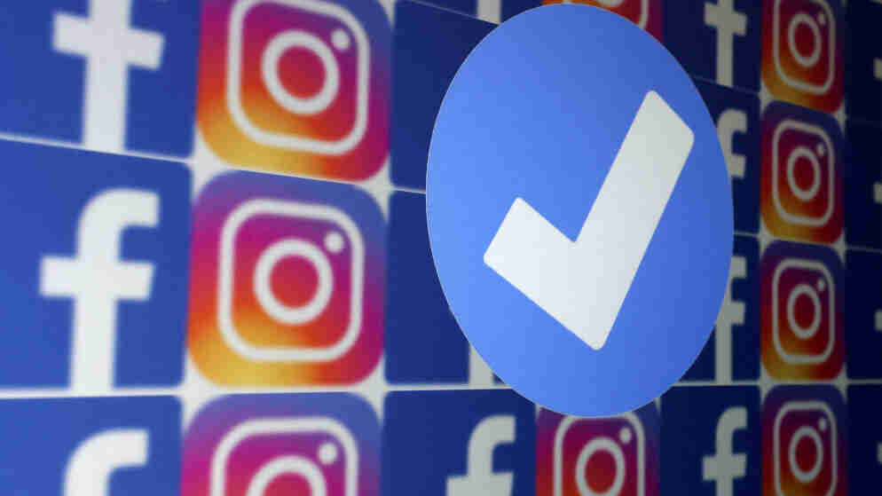 عطل مفاجئ يصيب منصة فيسبوك ويمنع المستخدمين من الوصول إلى حساباتهم